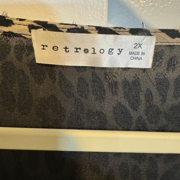 Retrology leopard short sleeve blouse size 2X - Picture 6 of 8